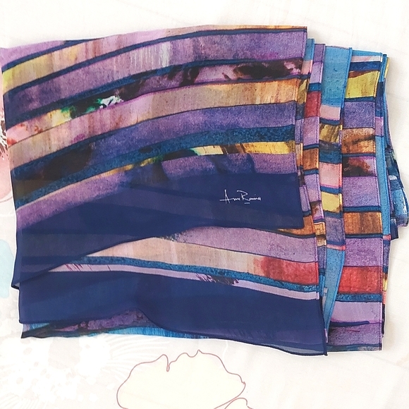Anu Raina Toronto Skyline silk scarf - Picture 2 of 8